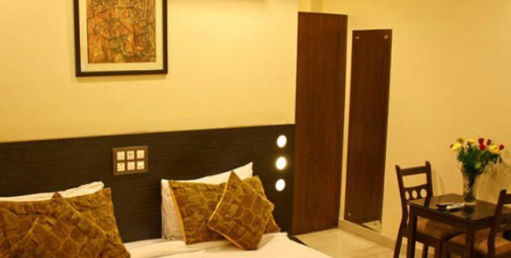 Hotel Amby Inn Nueva Delhi Exterior foto